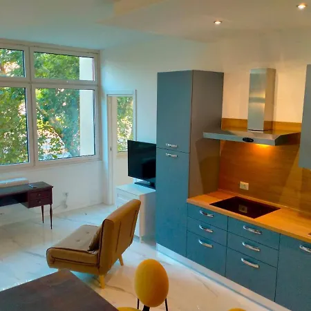 Bright House Near Basilica Of Saint Paul, Metro B Apartman *